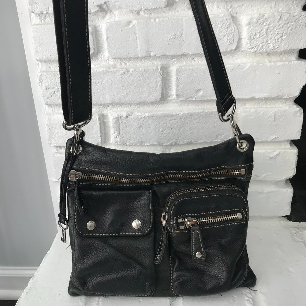 Fossil large leather multi pocket front crossbody/shoulder bag